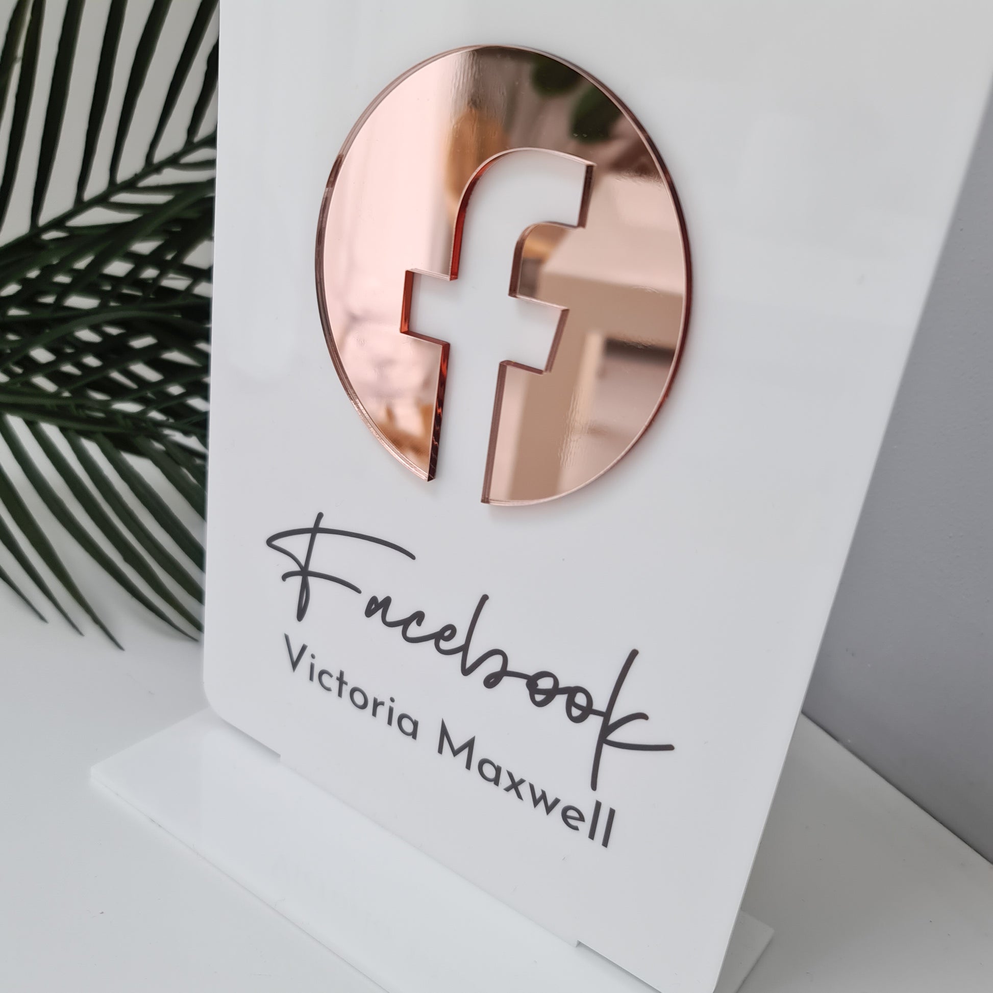 Single Icon Social Media Sign - V&C Designs Ltd