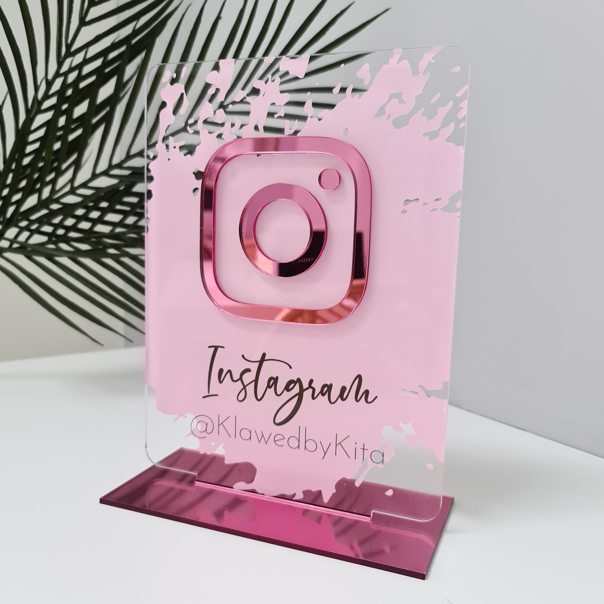 Single Icon Social Media Sign - V&C Designs Ltd