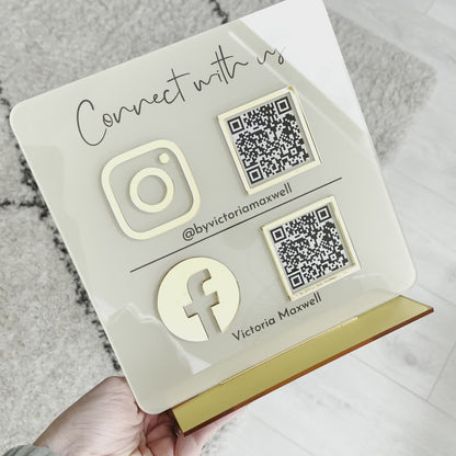 2 Código QR Signo de redes sociales empresariales